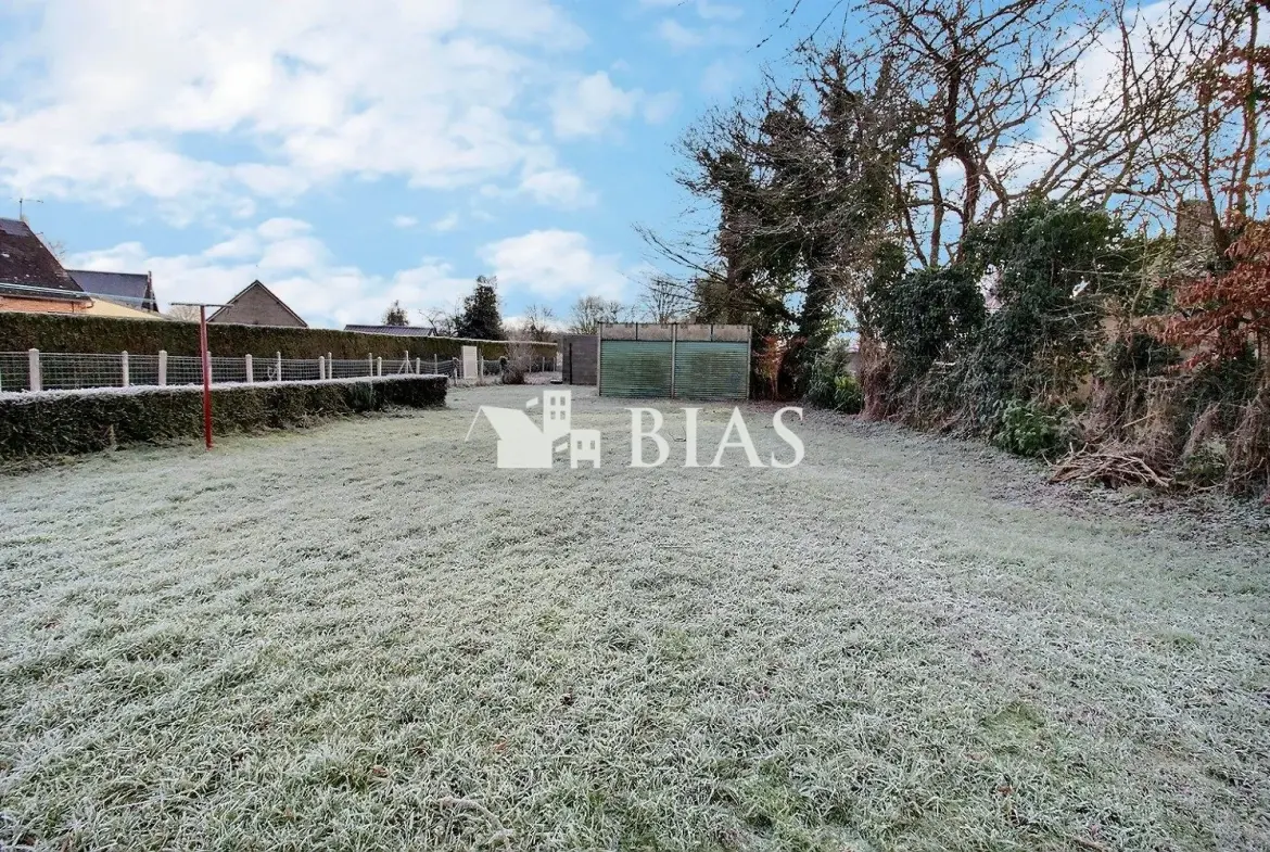 Maison à vendre à Chambord - 57 m², terrain clos, garage double 