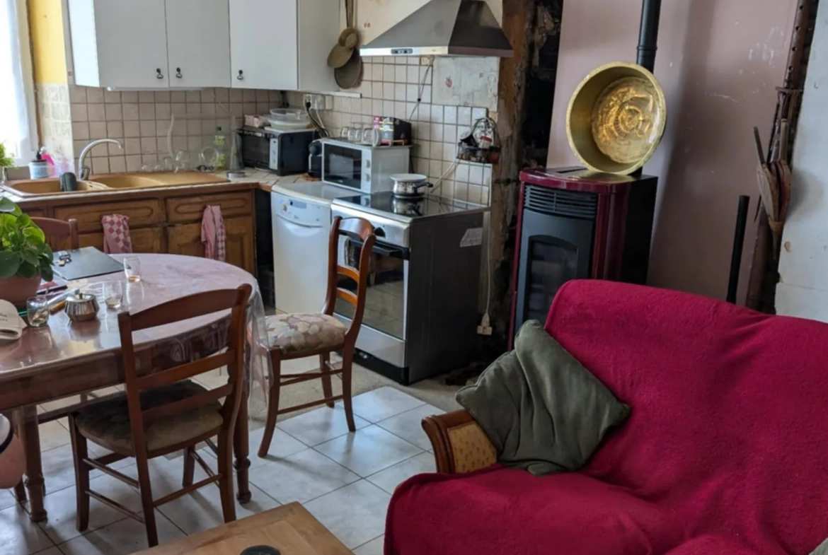 Longère à rénover avec grange à Juilley, proche Mont Saint Michel 