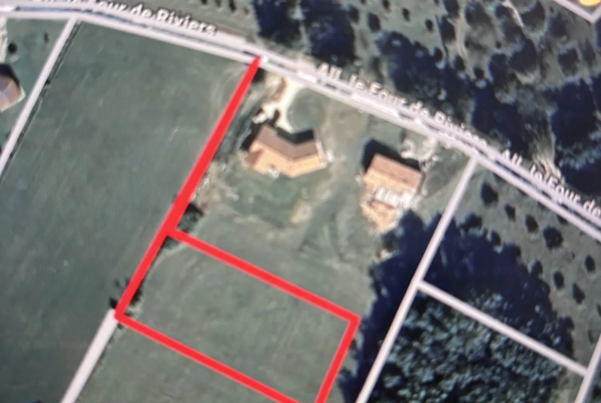 Terrain constructible à vendre à Négrondes, proximité Périgueux et Sorges 