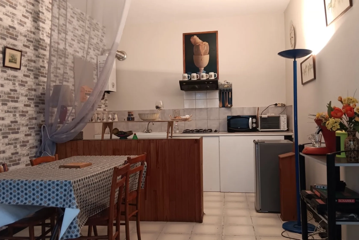 Appartement T2 à vendre à Saint-Béat-Lez avec vue montagne et proximité commerce 
