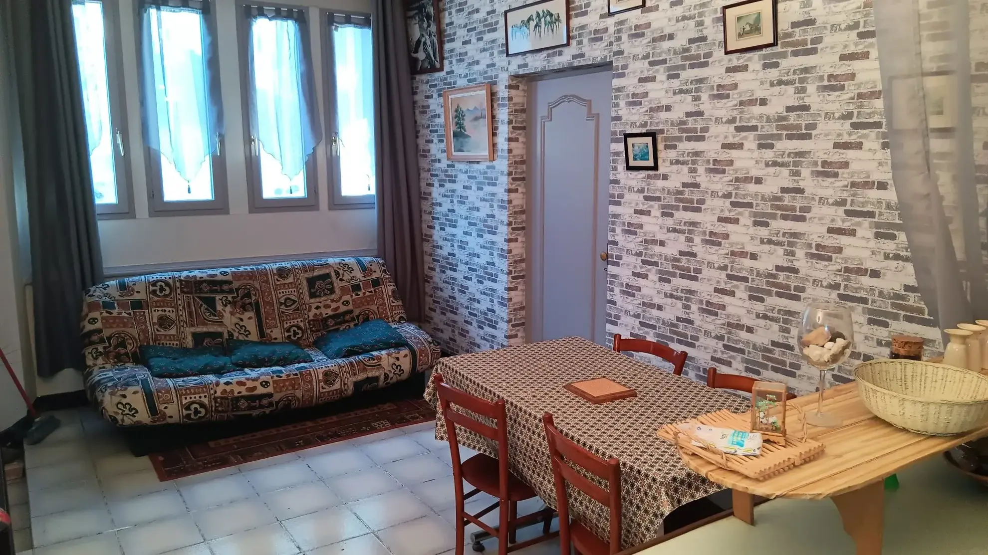 Appartement T2 à vendre à Saint-Béat-Lez avec vue montagne et proximité commerce 