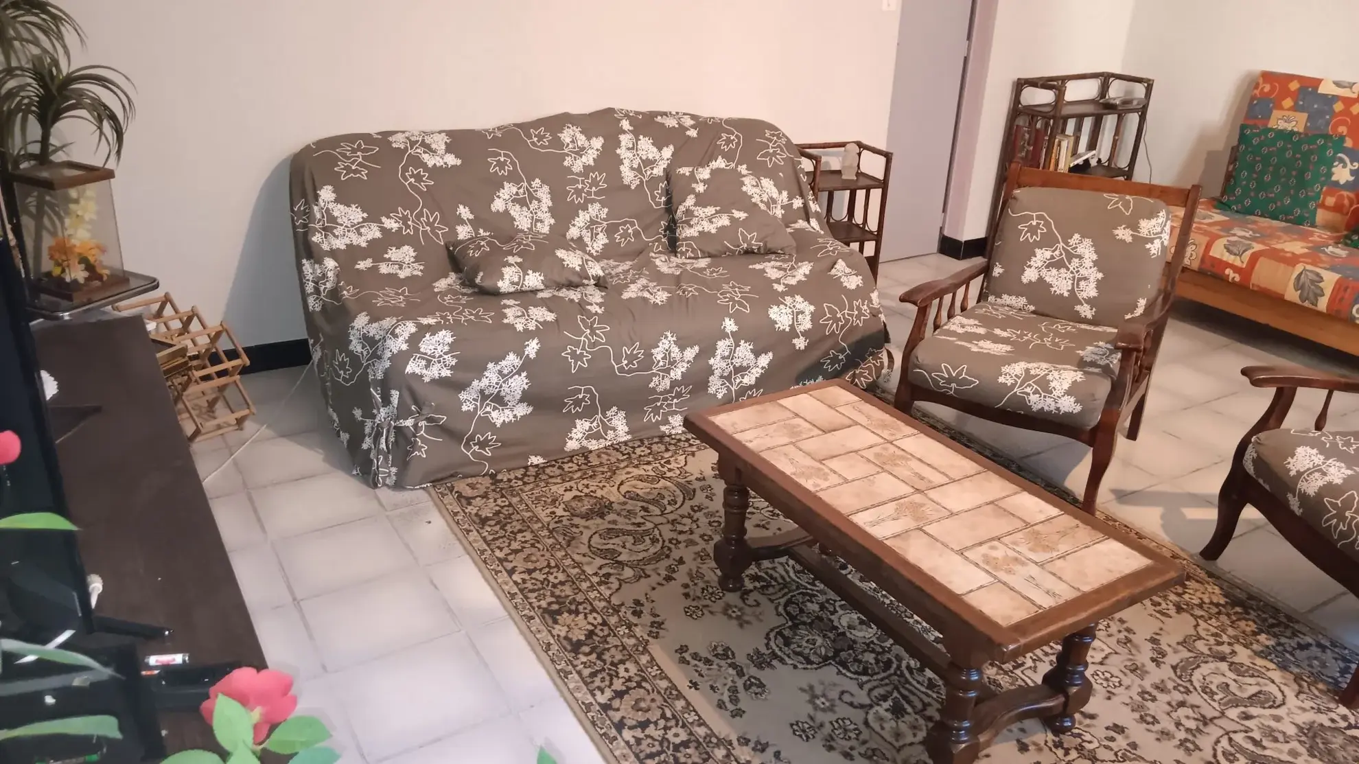 Appartement T2 à vendre à Saint-Béat-Lez avec vue montagne et proximité commerce 
