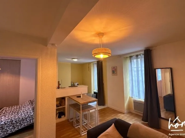 Appartement de type 2 à vendre en centre-ville de Landernau, idéal pour investisseur
