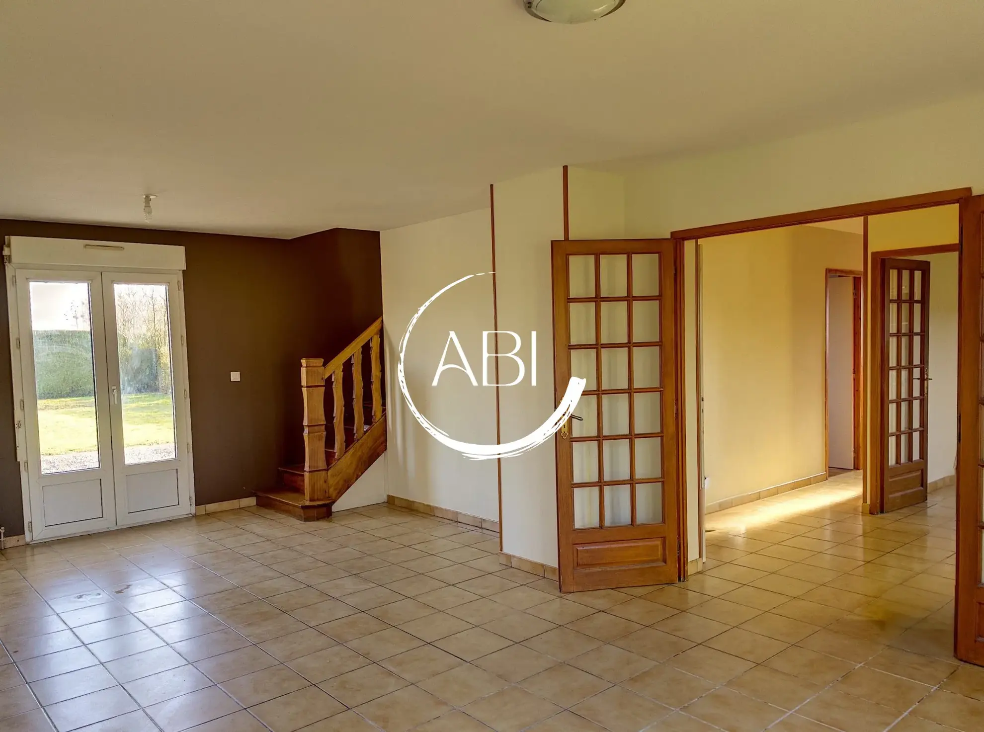 Maison de 115 m² avec 3 chambres et grand terrain à Joué du Bois 