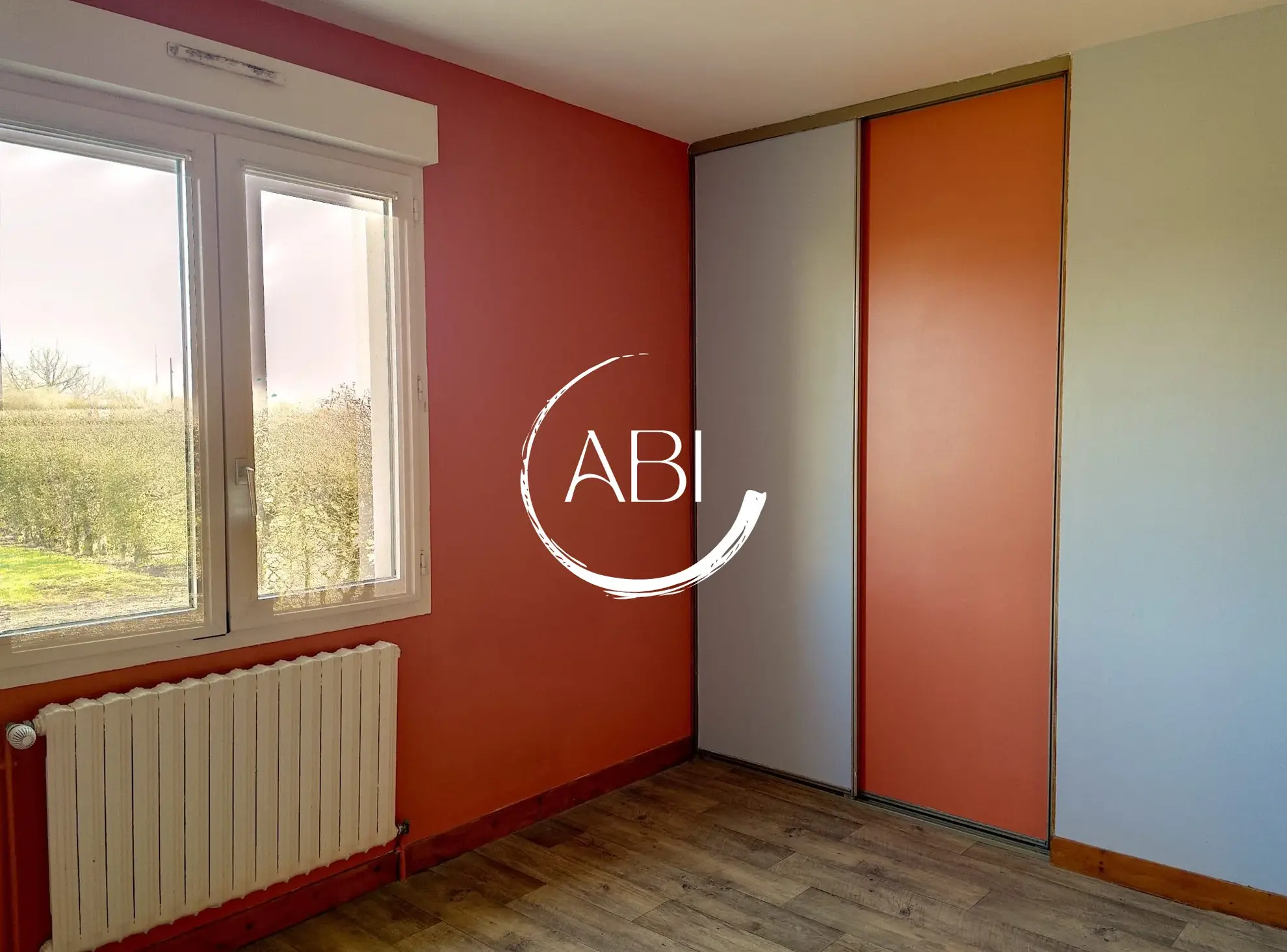 Maison de 115 m² avec 3 chambres et grand terrain à Joué du Bois 