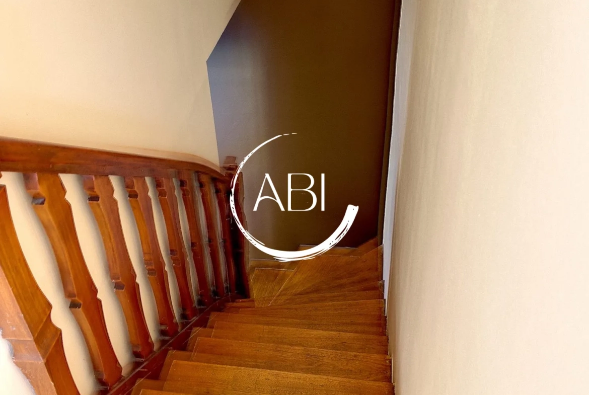 Maison de 115 m² avec 3 chambres et grand terrain à Joué du Bois 