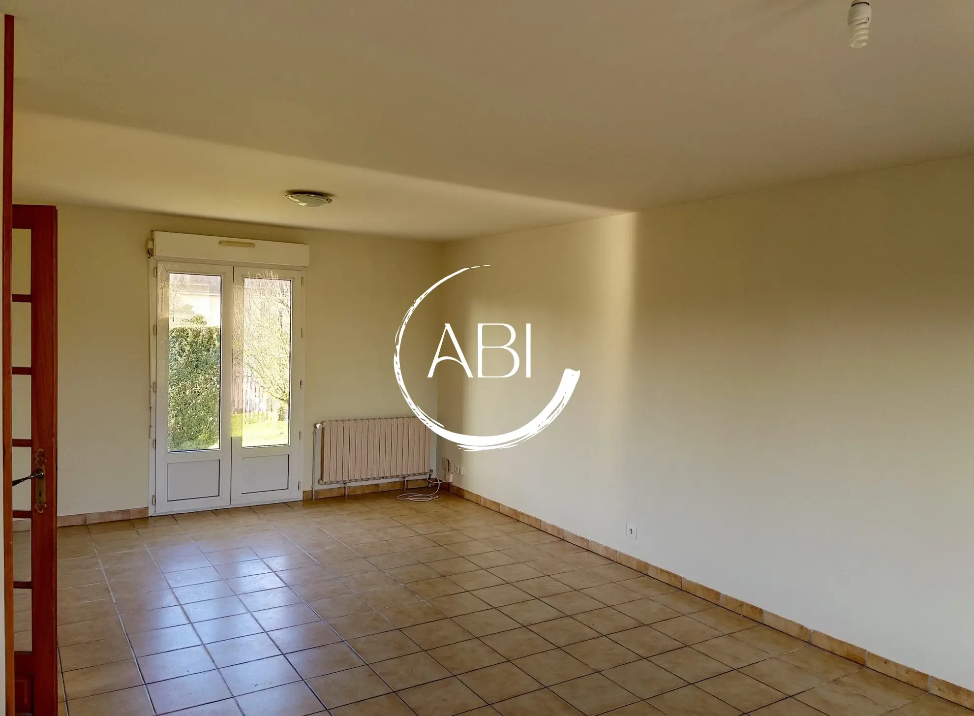 Maison de 115 m² avec 3 chambres et grand terrain à Joué du Bois 