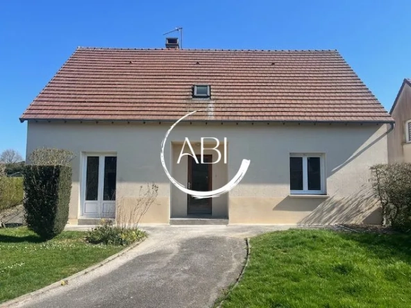 Maison de 115 m² avec 3 chambres et grand terrain à Joué du Bois