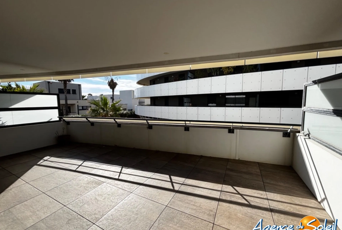 Bel appartement T2 en résidence de standing avec terrasse au Barcarès 
