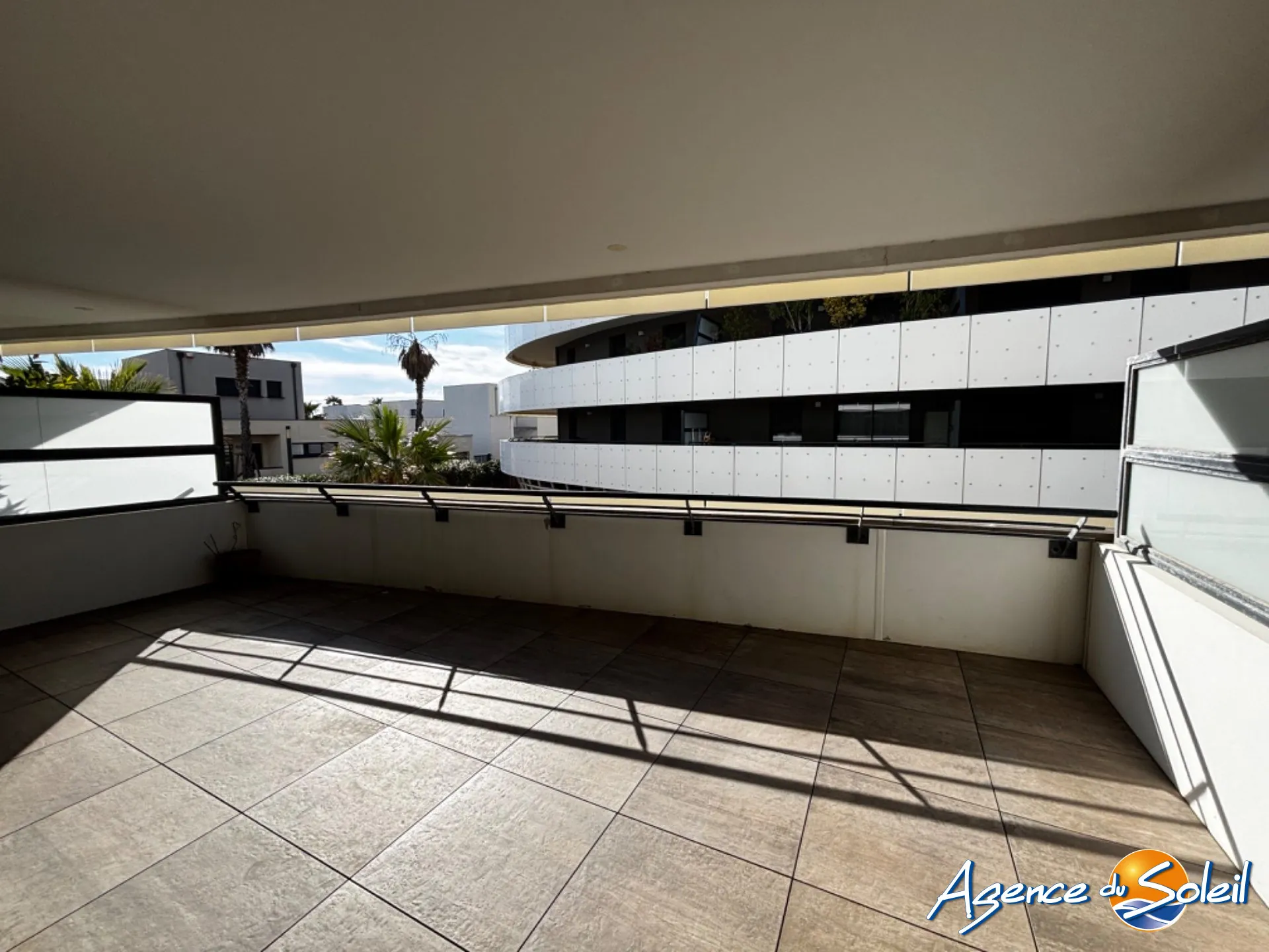 Bel appartement T2 en résidence de standing avec terrasse au Barcarès 
