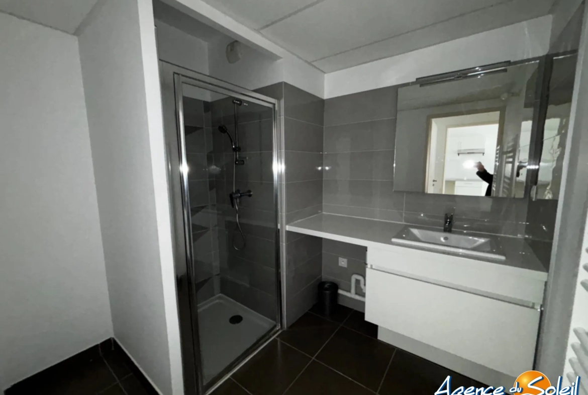 Bel appartement T2 en résidence de standing avec terrasse au Barcarès 