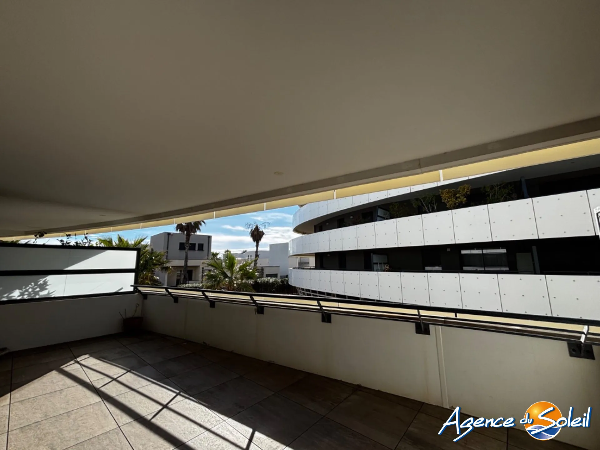 Bel appartement T2 en résidence de standing avec terrasse au Barcarès 