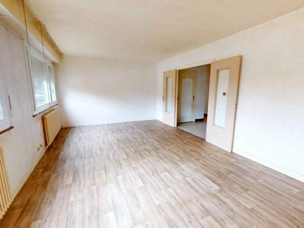 Appartement 4 pièces de 86,30 m² à vendre à Saint-Max avec stationnement