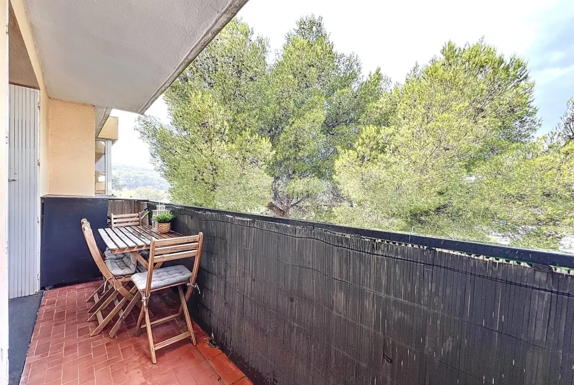 Appartement T2 de 27 m² avec terrasse en Vente à La Seyne-sur-Mer 