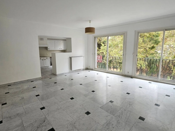 Appartement T5 lumineux avec vue sur parc à Narbonne