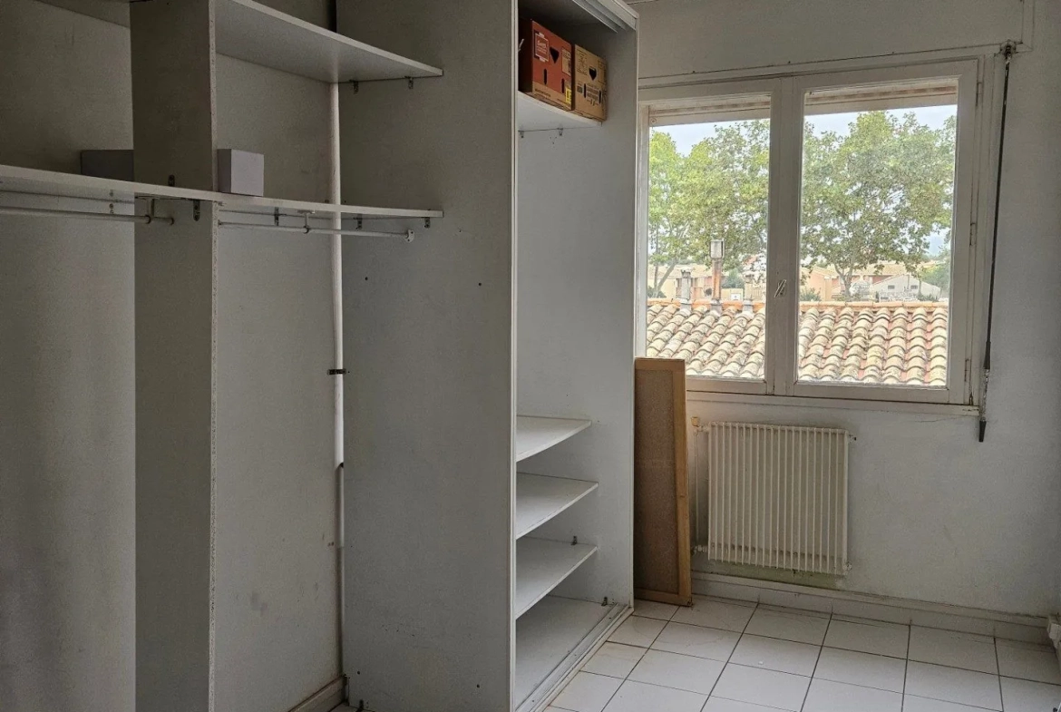 Appartement T5 lumineux avec vue sur parc à Narbonne 