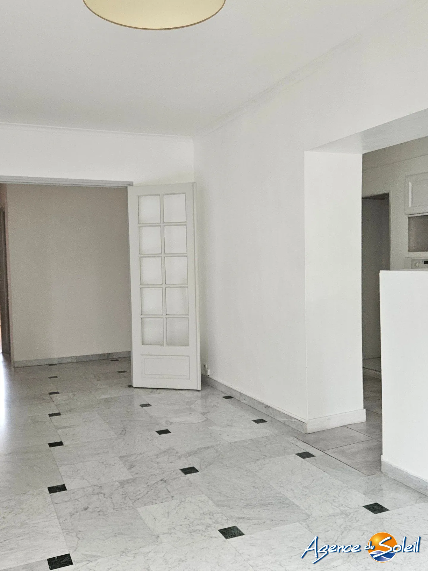 Appartement T5 lumineux avec vue sur parc à Narbonne 