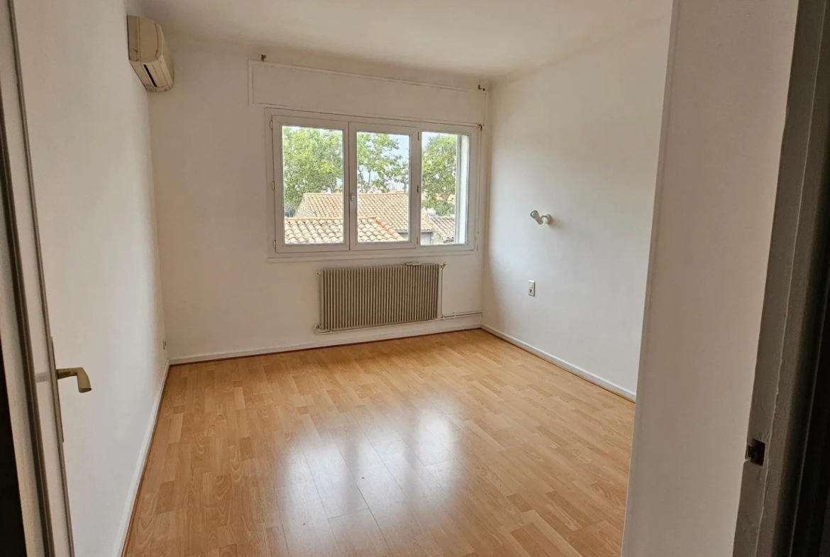 Appartement T5 lumineux avec vue sur parc à Narbonne 