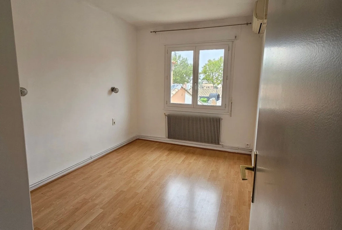 Appartement T5 lumineux avec vue sur parc à Narbonne 