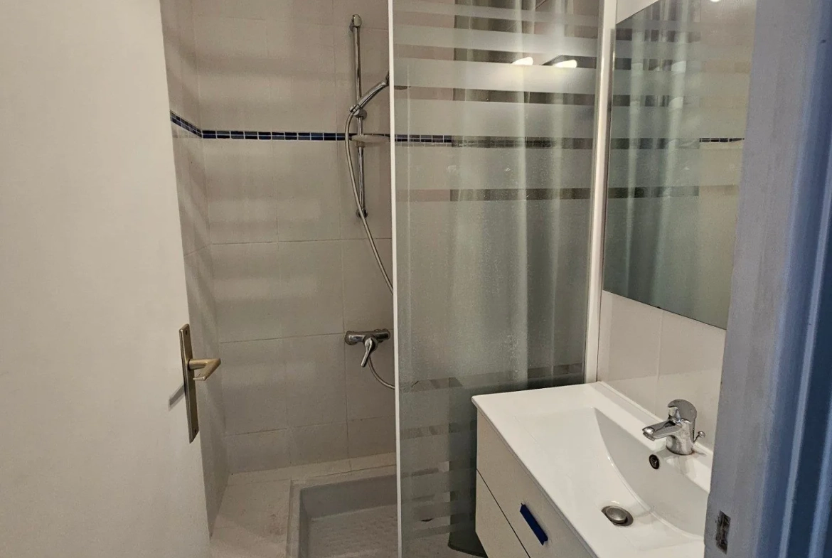 Appartement T5 lumineux avec vue sur parc à Narbonne 