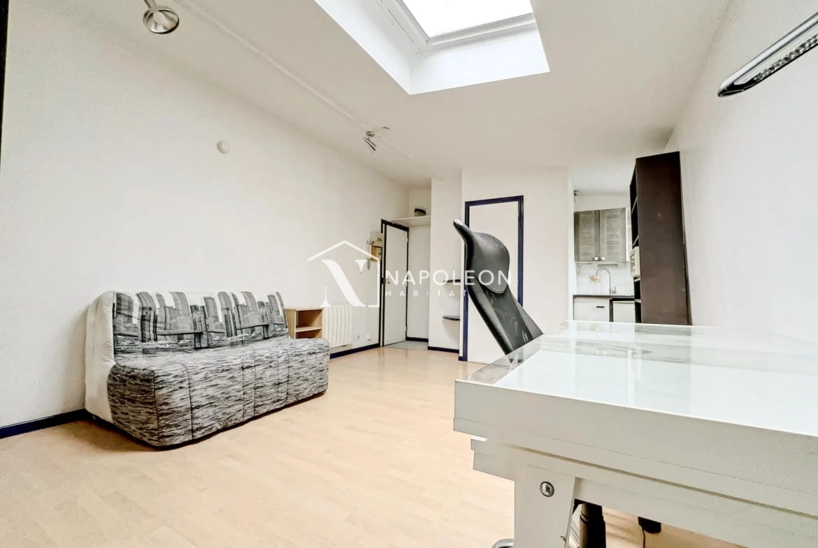 Appartement 3 pièces à Falaise en centre-ville avec cave et chauffage électrique 