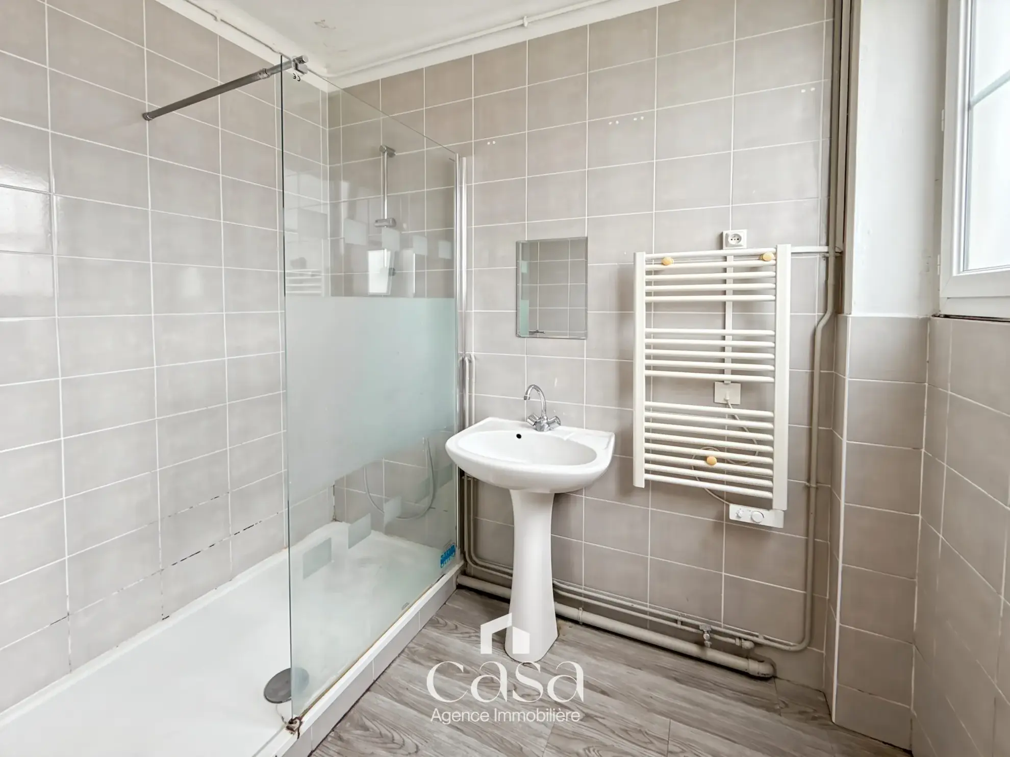 Appartement 3 pièces à Falaise en centre-ville avec cave et chauffage électrique 