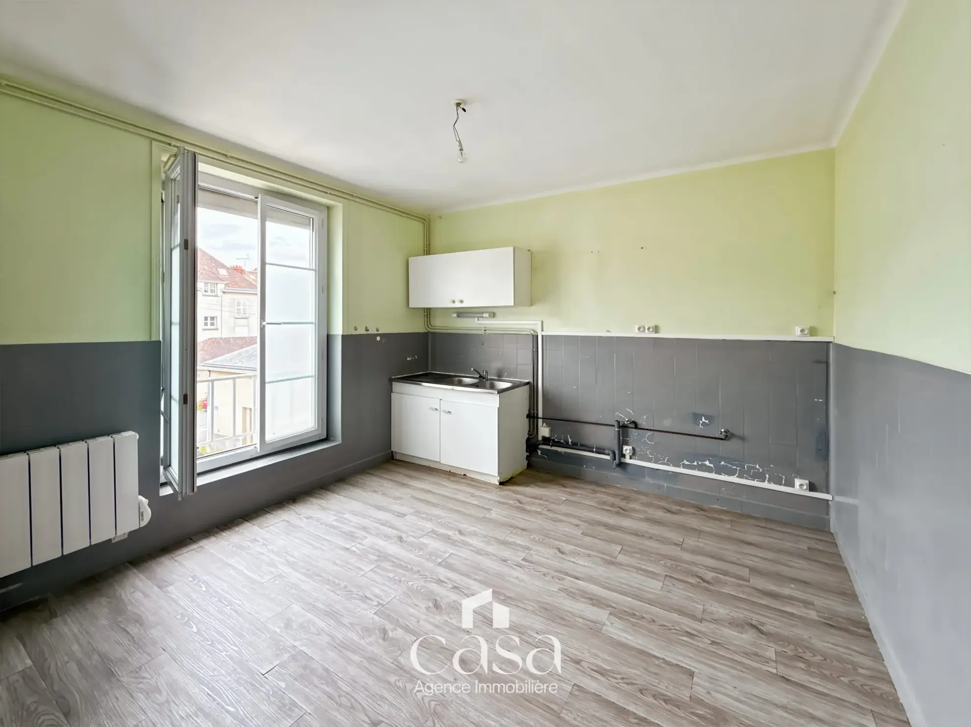Appartement 3 pièces à Falaise en centre-ville avec cave et chauffage électrique 
