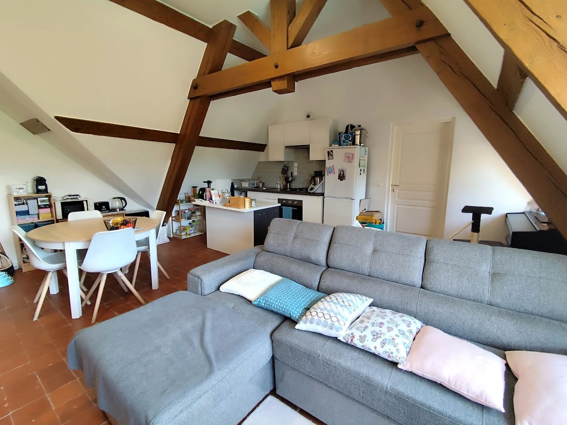 Investissez dans un appartement de standing loué à Chazey-Bons, rentabilité 5,8 % 