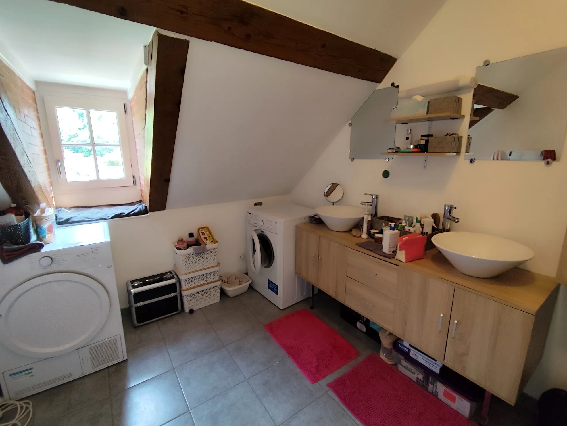 Investissez dans un appartement de standing loué à Chazey-Bons, rentabilité 5,8 % 