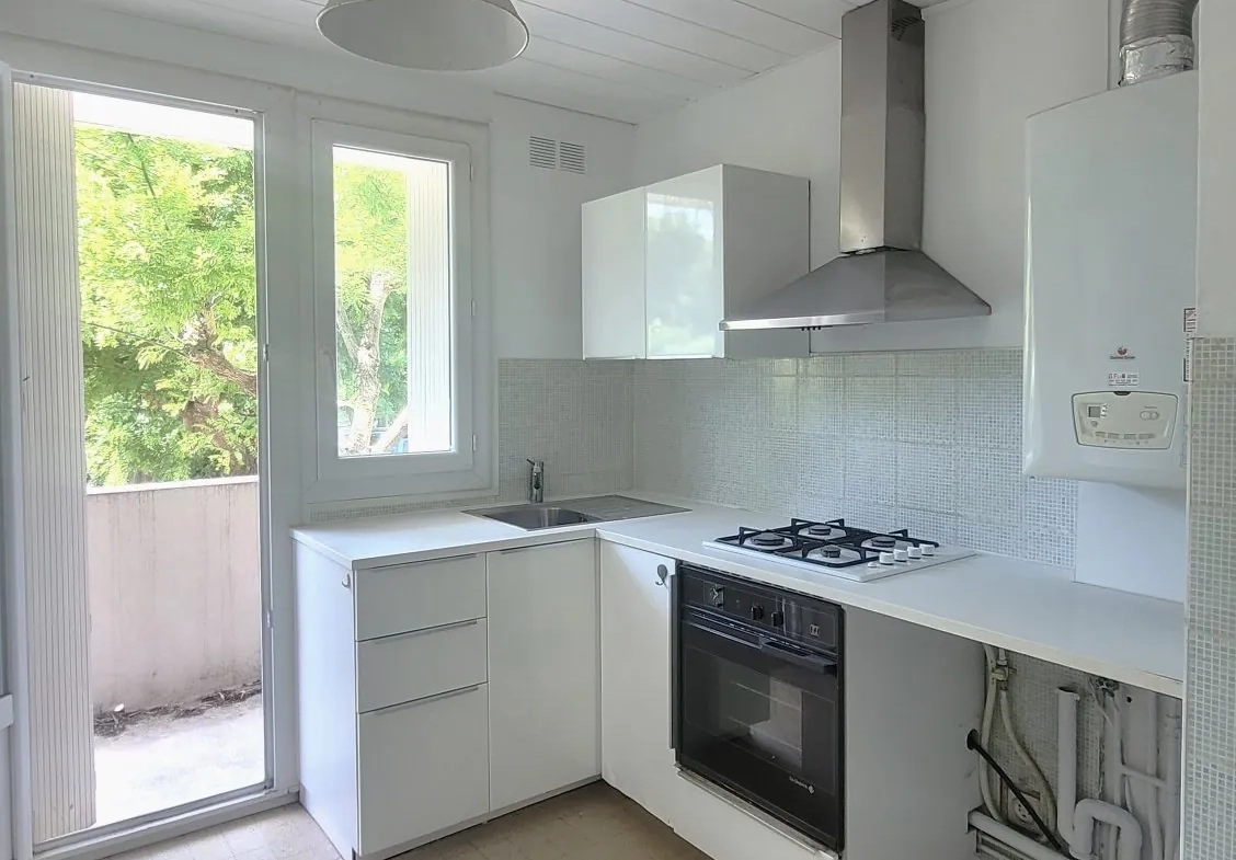 Appartement T3 avec garage et Balcons à Montpellier La Chamberte 