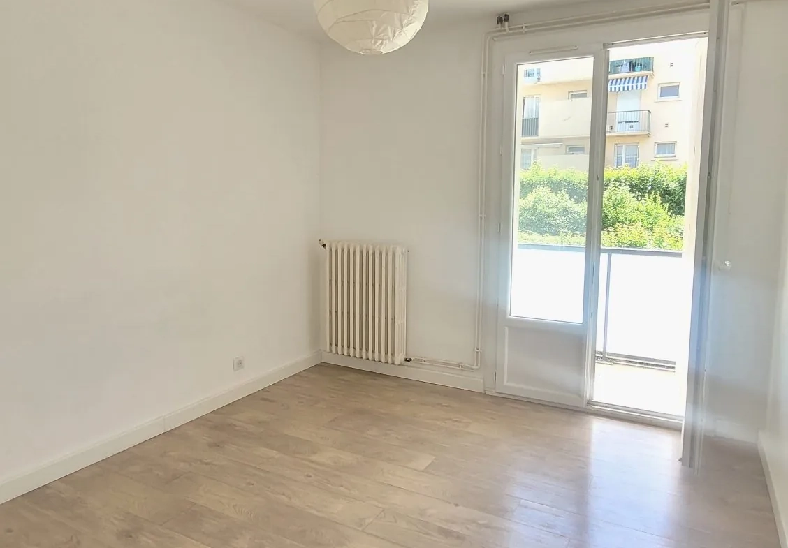 Appartement T3 avec garage et Balcons à Montpellier La Chamberte 