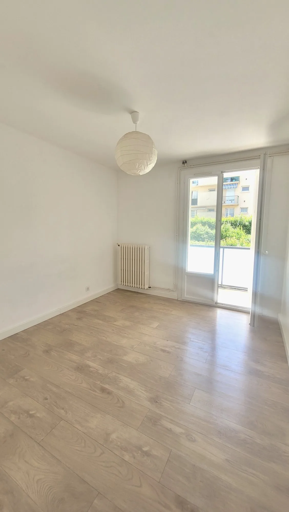Appartement T3 avec garage et Balcons à Montpellier La Chamberte 