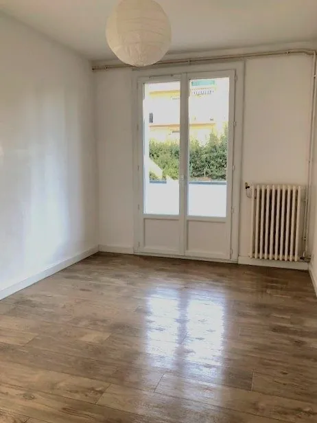 Appartement T3 avec garage et Balcons à Montpellier La Chamberte 
