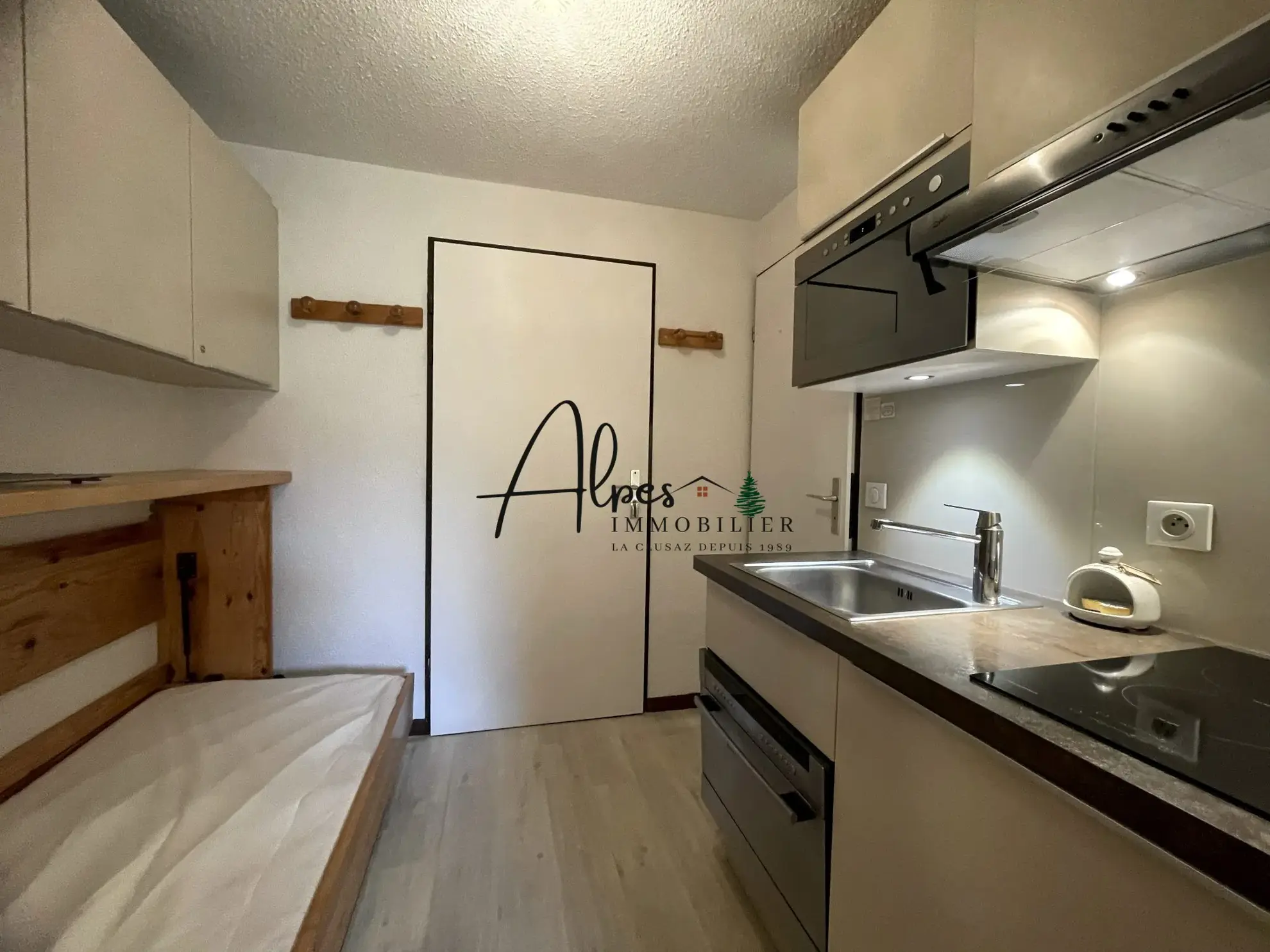 Studio meublé à vendre à Manigod, vue montagne, proche pistes 