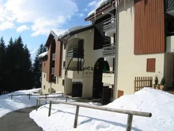 Studio meublé à vendre à Manigod, vue montagne, proche pistes 