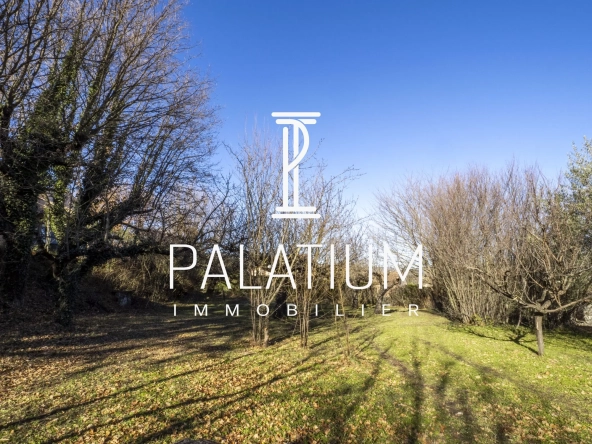 Terrain constructible de 950 m² à Pierrevert, secteur paisible