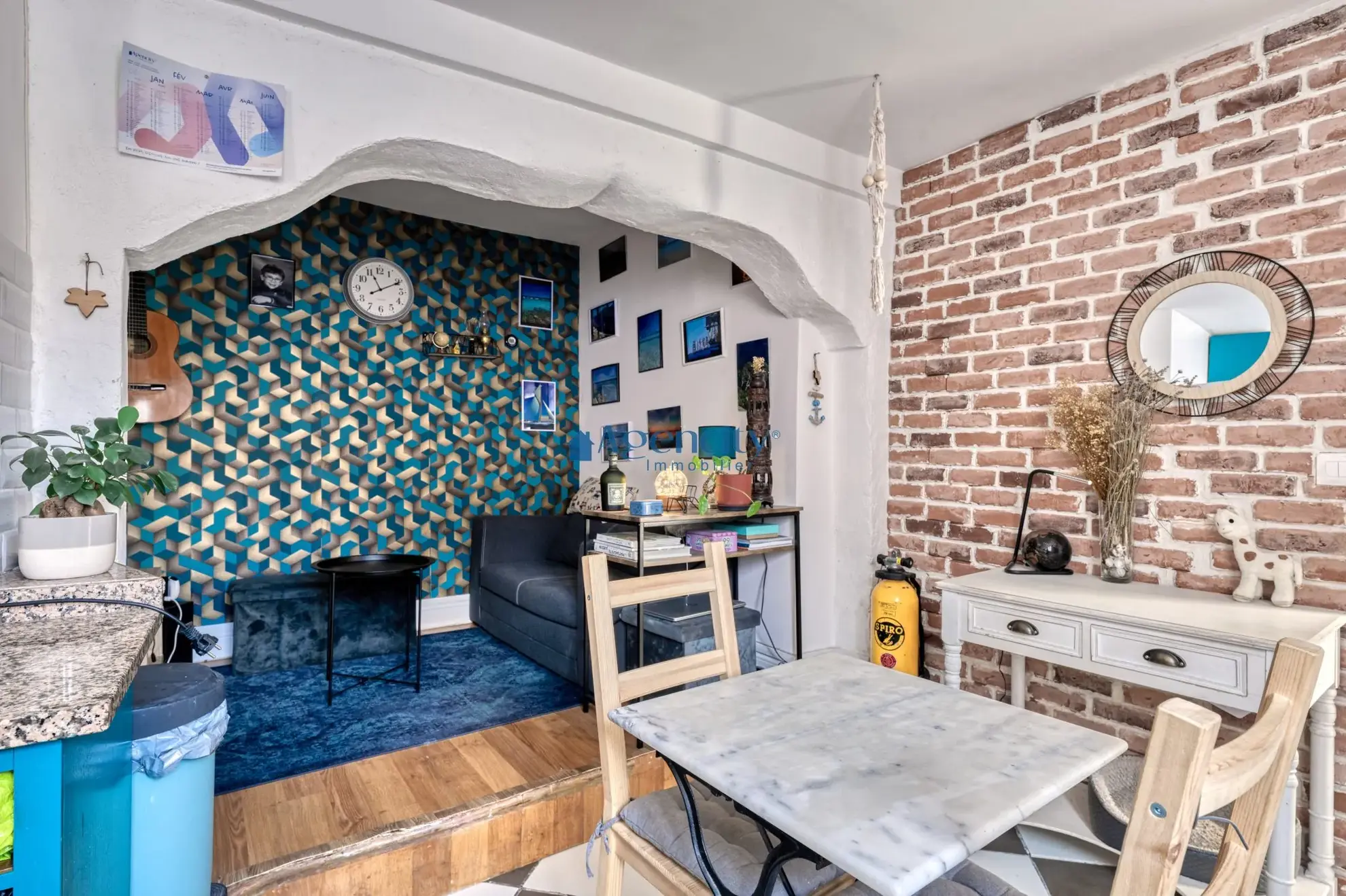 Charmant appartement 2 pièces atypique à Noisy-le-Grand avec parking 