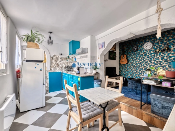 Charmant appartement 2 pièces atypique à Noisy-le-Grand avec parking