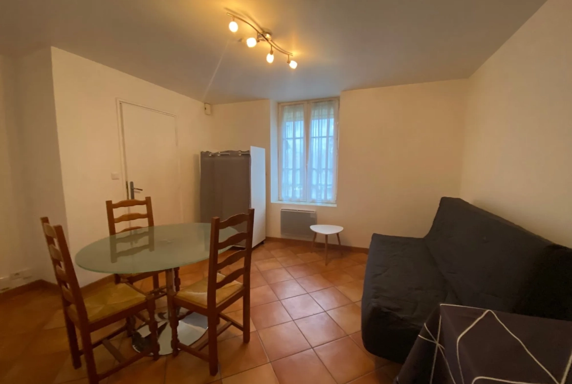 Studio meublé à vendre à Bayonne - Emplacement idéal et proximité commodités 