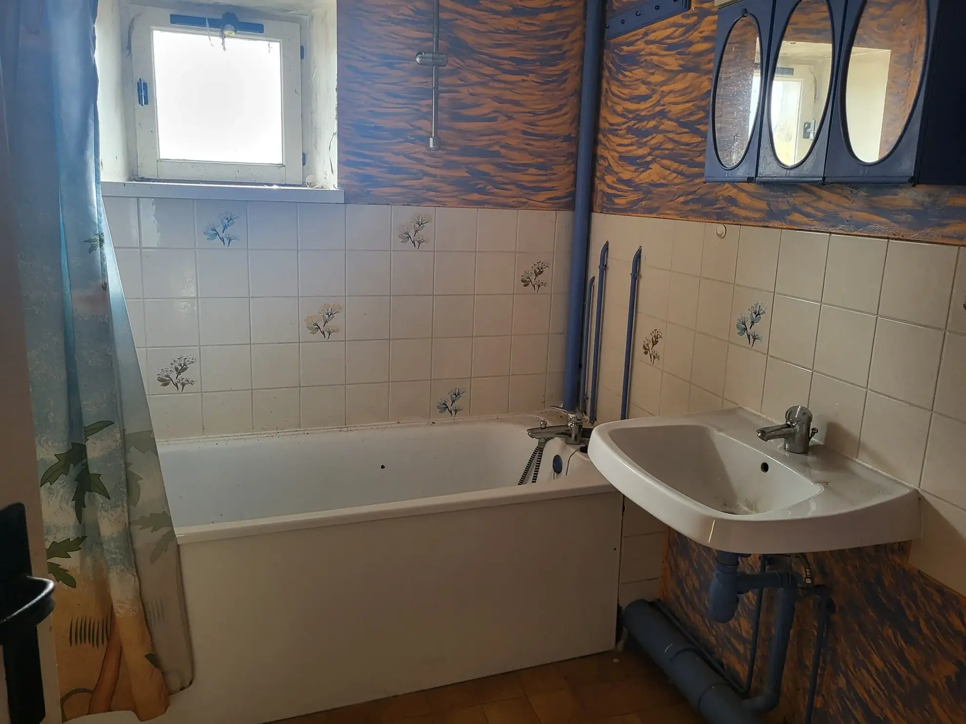 Appartement T2 à rénover de 51,19 m² à Briey, idéal première acquisition ou investissement locatif 
