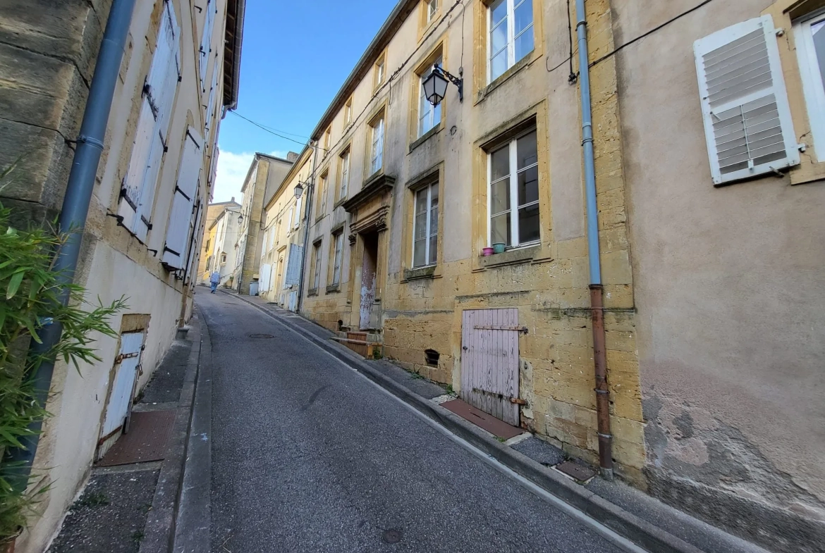 Appartement T2 à rénover de 51,19 m² à Briey, idéal première acquisition ou investissement locatif 