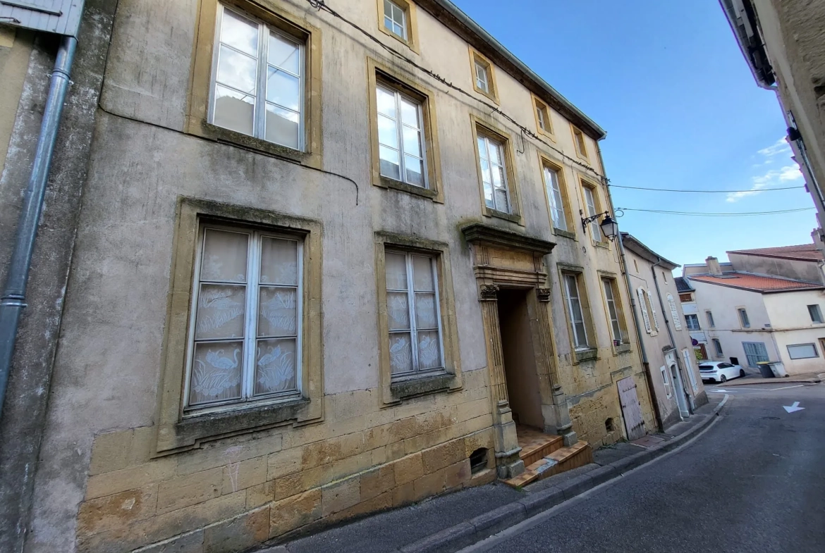 Appartement T2 à rénover de 51,19 m² à Briey, idéal première acquisition ou investissement locatif 