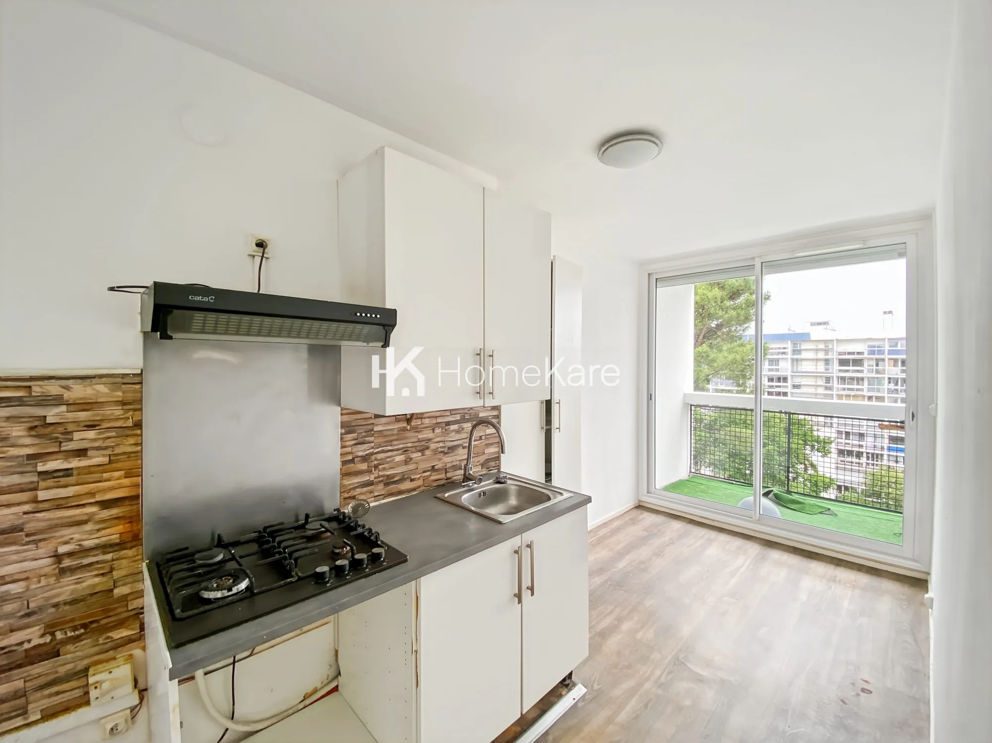 Appartement T4 lumineux avec balcon et parking à Mérignac, secteur Capeyron 