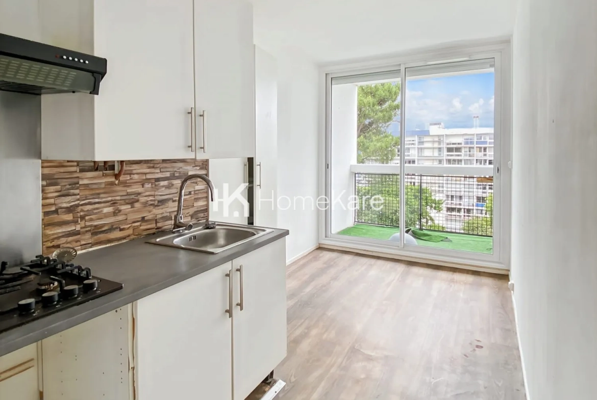 Appartement T4 lumineux avec balcon et parking à Mérignac, secteur Capeyron 
