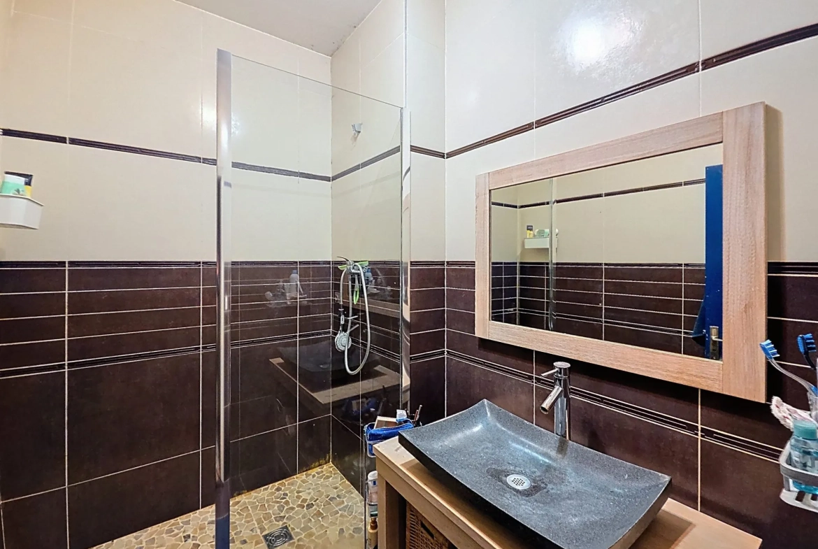 Appartement Traversant 4 Pièces à Chalon-sur-Saône - Spacieux et Lumineux 