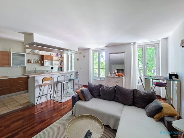 Appartement Traversant 4 Pièces à Chalon-sur-Saône - Spacieux et Lumineux
