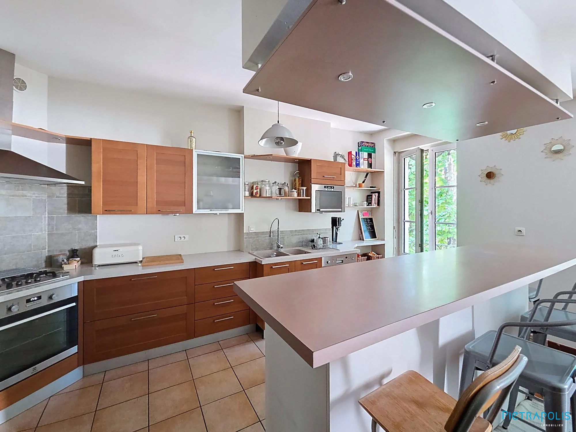 Appartement Traversant 4 Pièces à Chalon-sur-Saône - Spacieux et Lumineux 