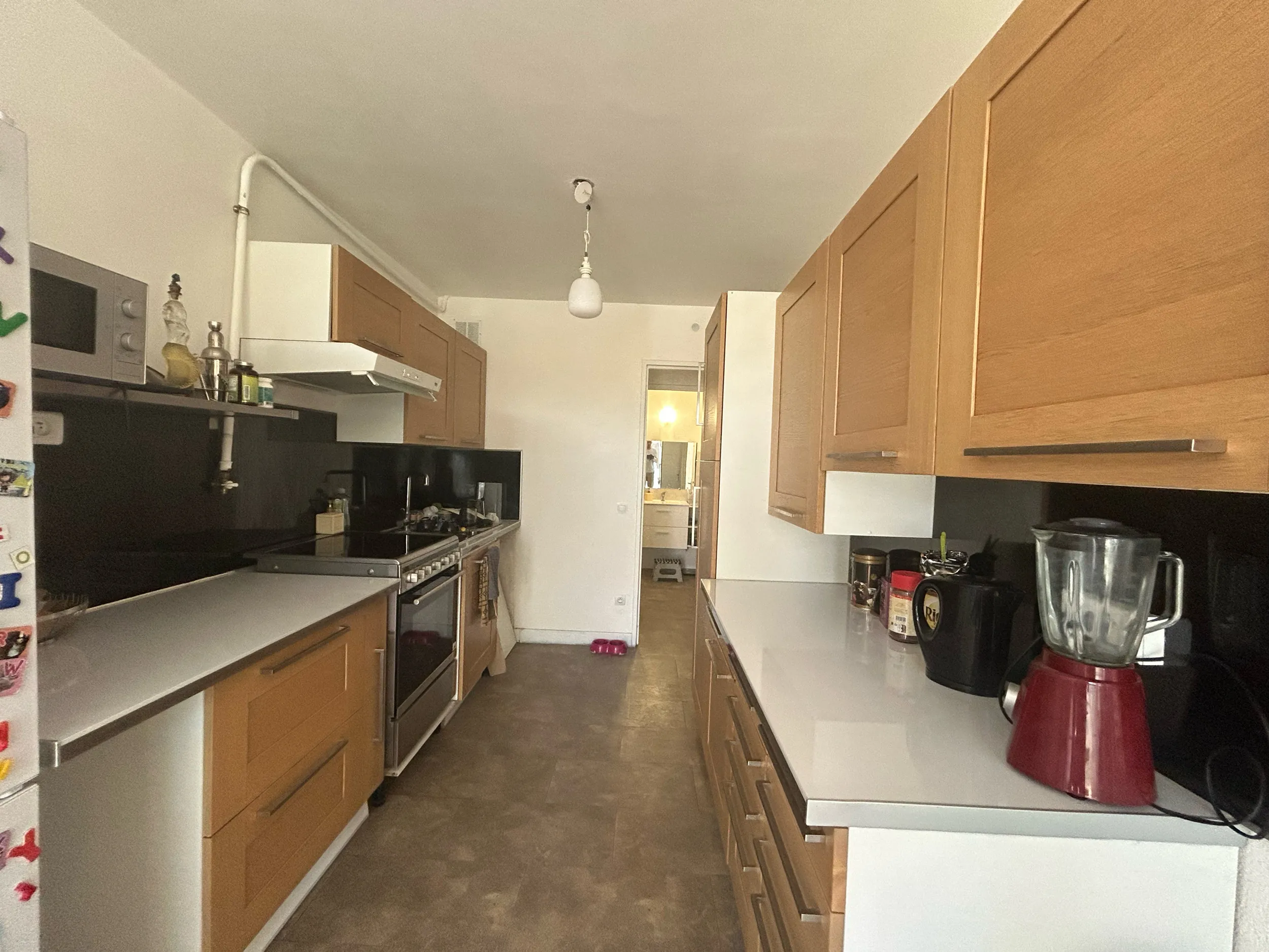 Appartement T2 lumineux de 49 m² à vendre à Istres, résidence calme 
