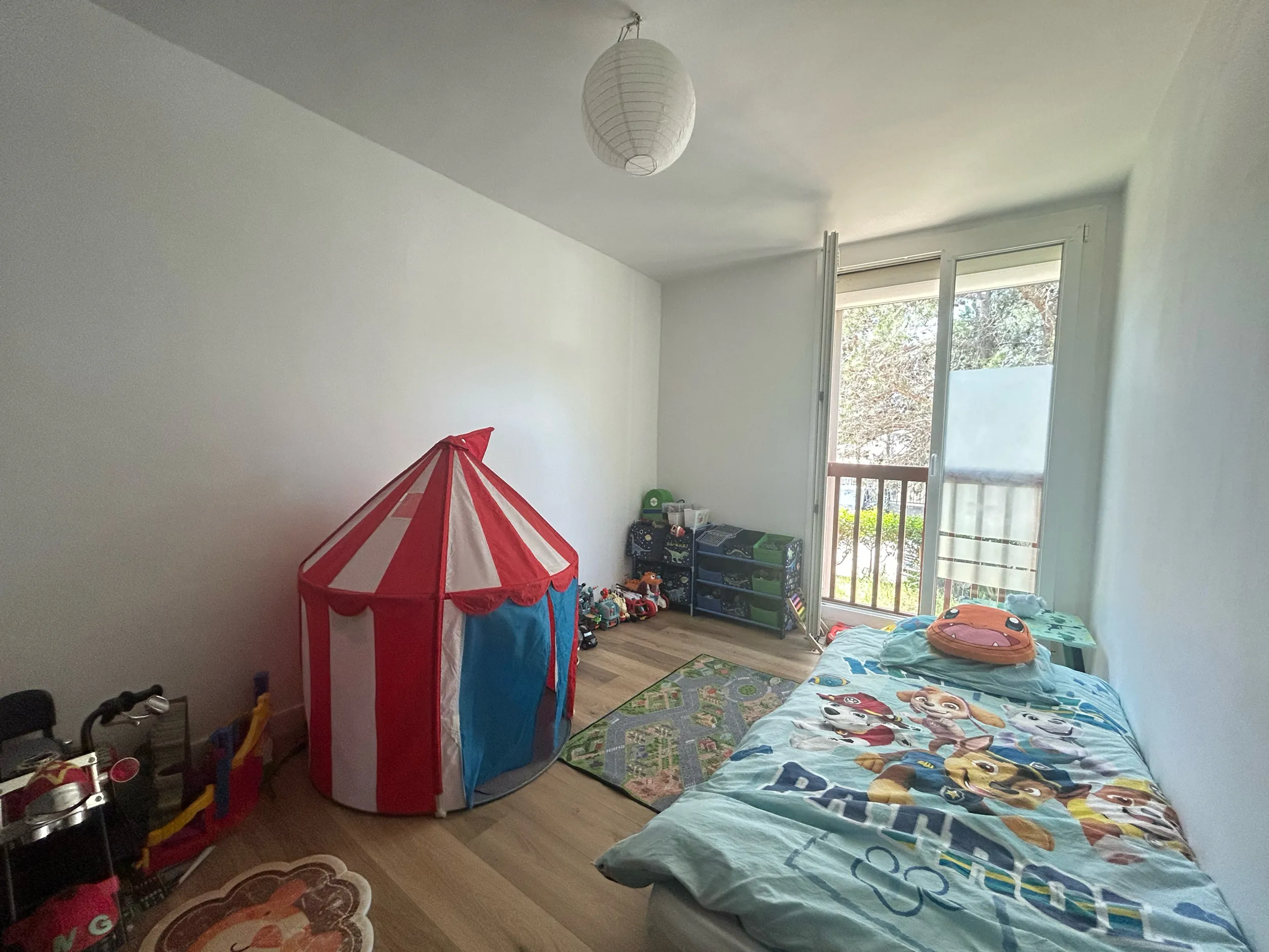 Appartement T2 lumineux de 49 m² à vendre à Istres, résidence calme 
