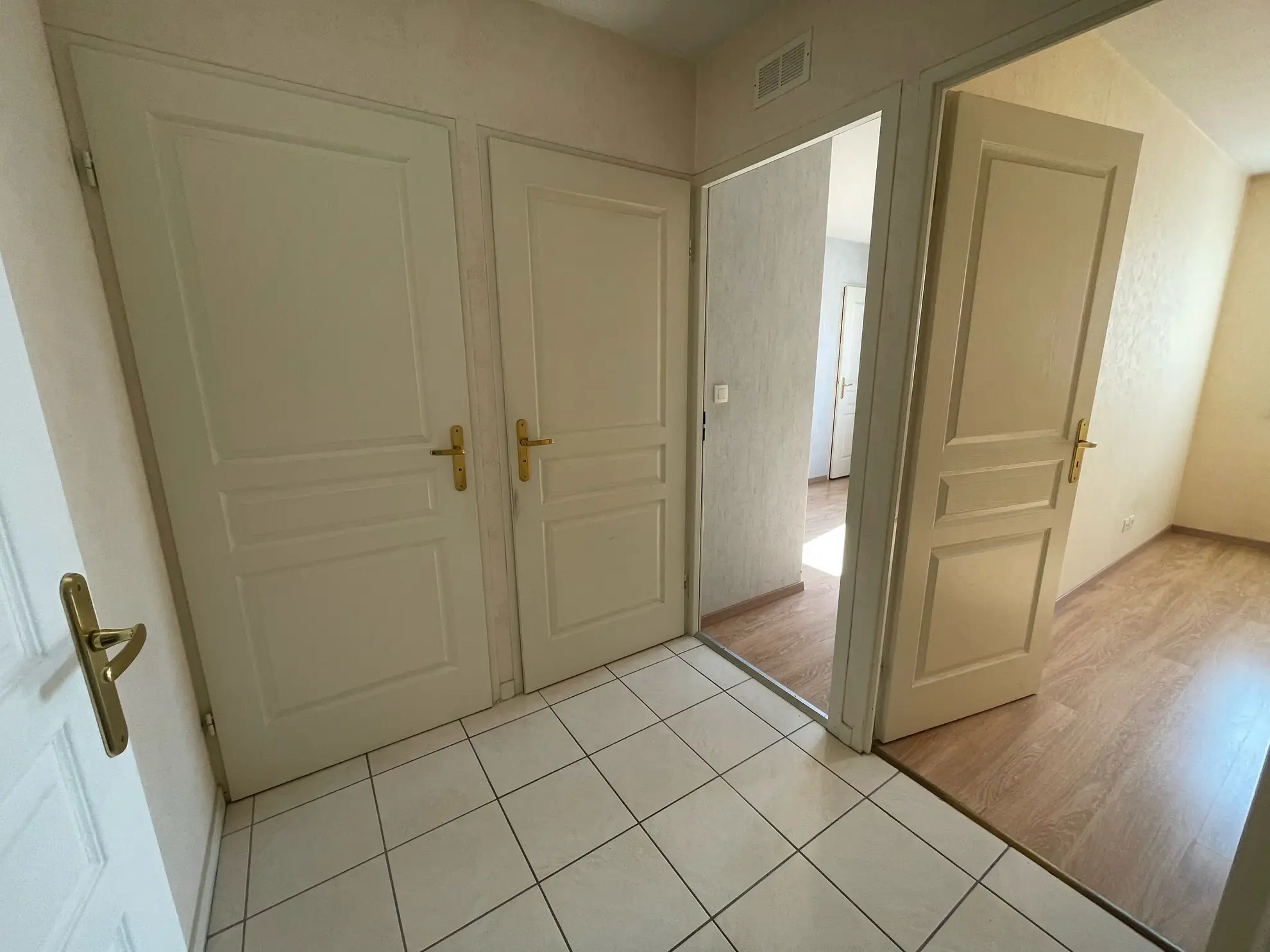 Appartement T3 de 68,31 m² à Échirolles avec balcon et parking 